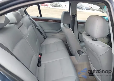 2004 BMW 325Xi z USA, uszkodzony, nr VIN WBAEU33454PR07976